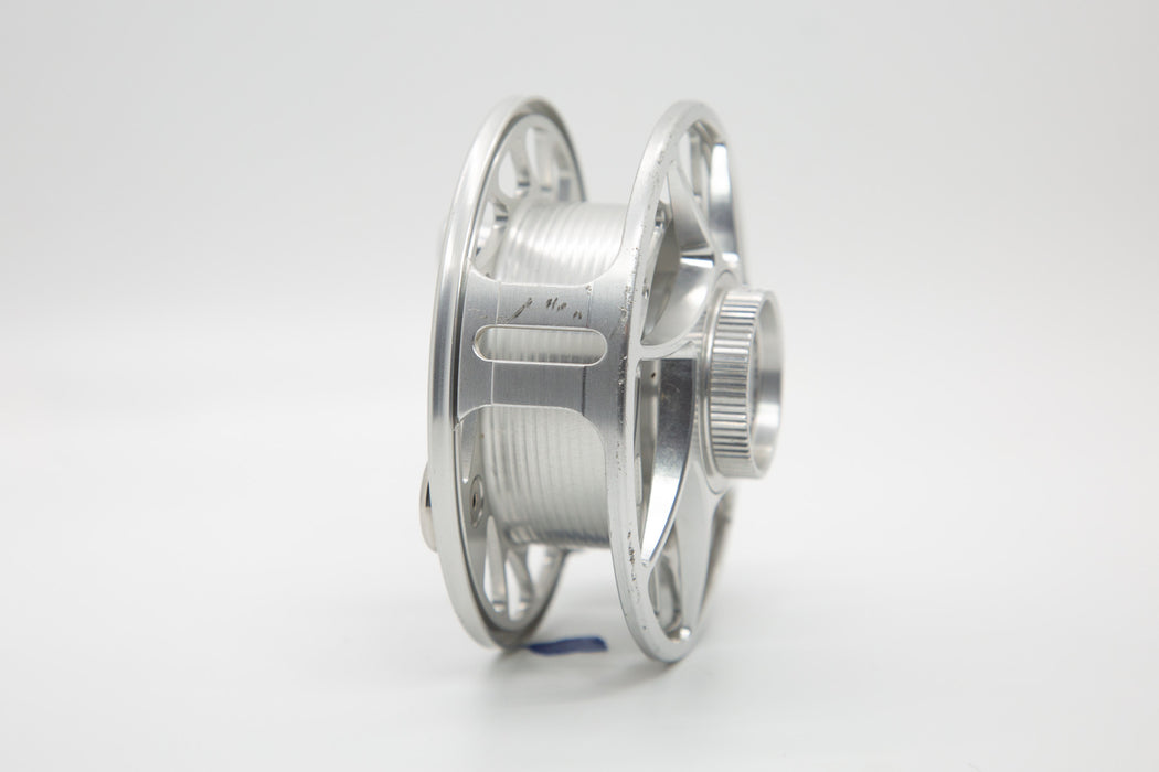 Hatch Finatic 4 Plus Fly Reel – Red / Silver (Used)