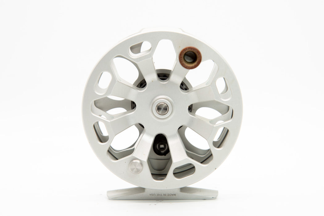 Ross Cimarron 5/6 Fly Reel – Matte Platinum (Used)